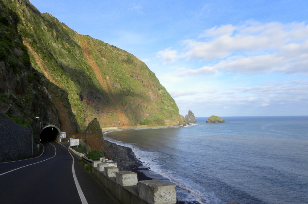 tunnel richting P. Moniz